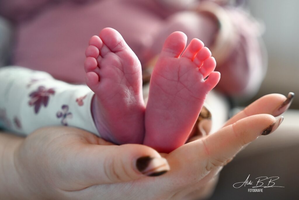 *voetjes van baby rechtop