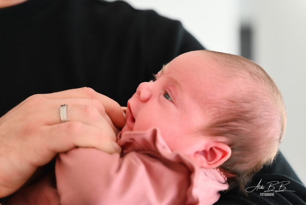 *baby sabbeltje op vinger