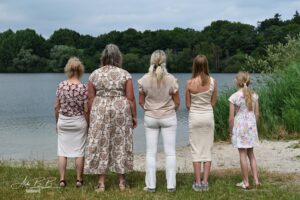 alle dames op een rij